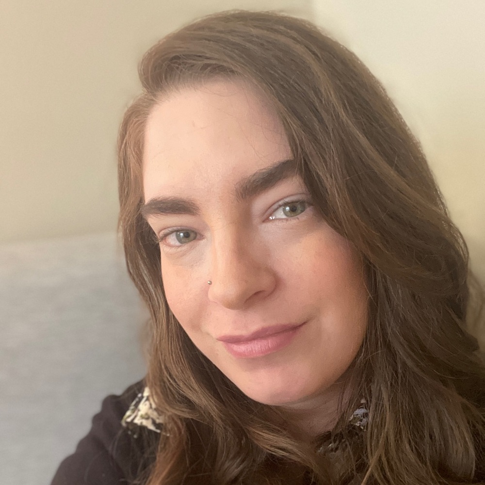 Meet your Posher, Angela